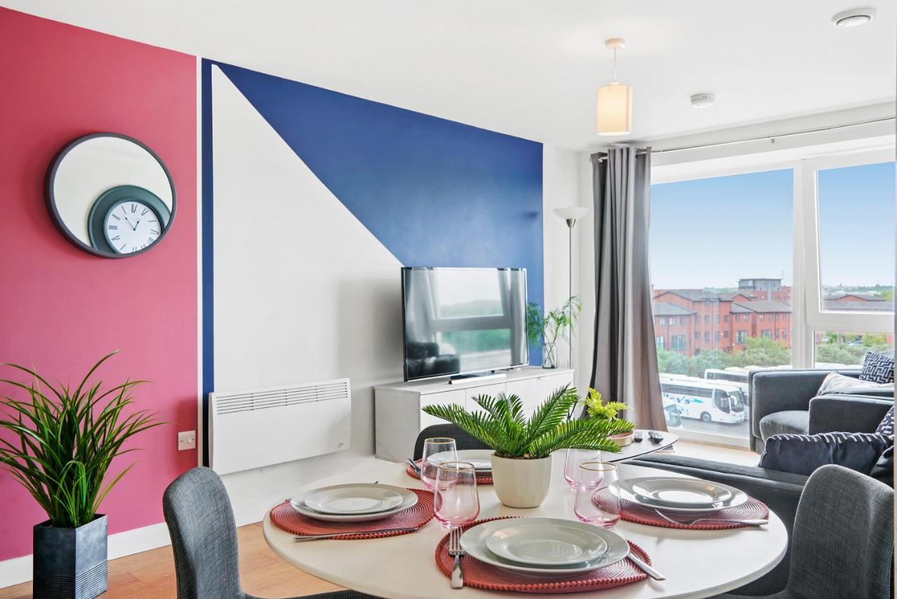 Stunning 2 Bedroom Apartment Лийдс Екстериор снимка